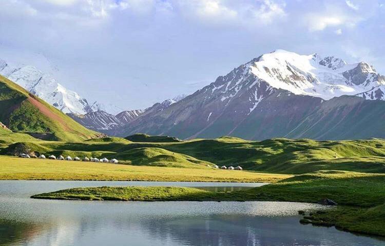 Pamir Nomad Yurt Camp Hotel Kara-Kavak Eksteriør billede